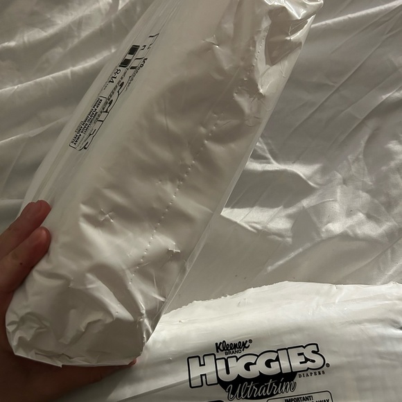 Vintage Huggies Ultratrim Diapers - Picture 3 of 4